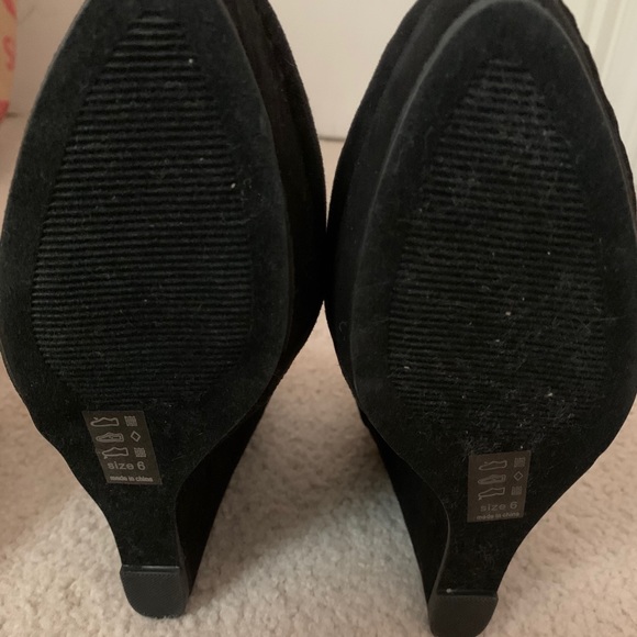 NEW Michael Antonio Anabel Wedge Shoes❤️👠🖤 - Picture 4 of 4